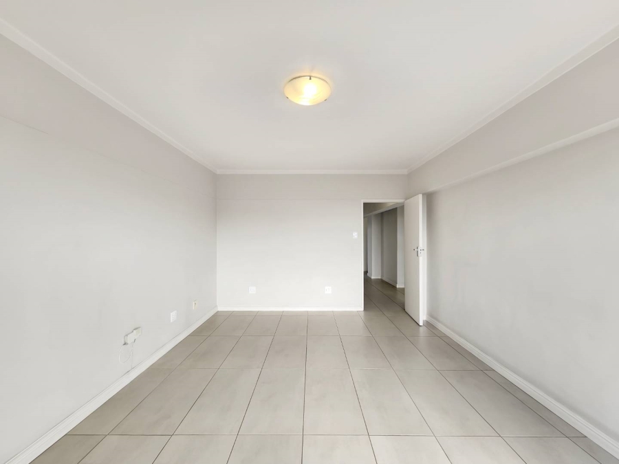 To Let 2 Bedroom Property for Rent in Green Point Western Cape